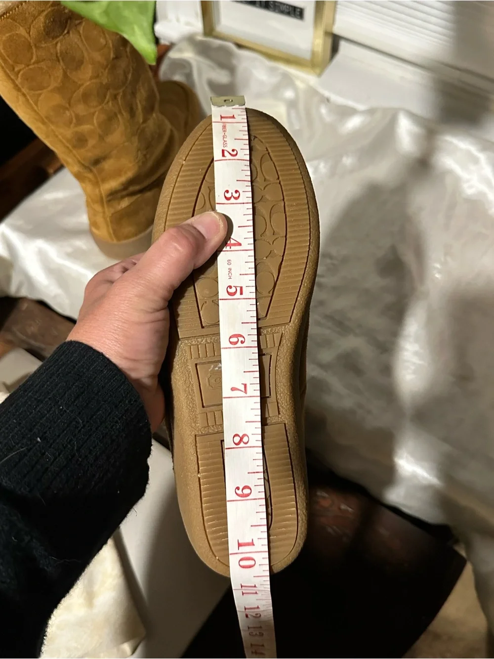 EUC Coach Suede Sherpa Lined Boots in Camel